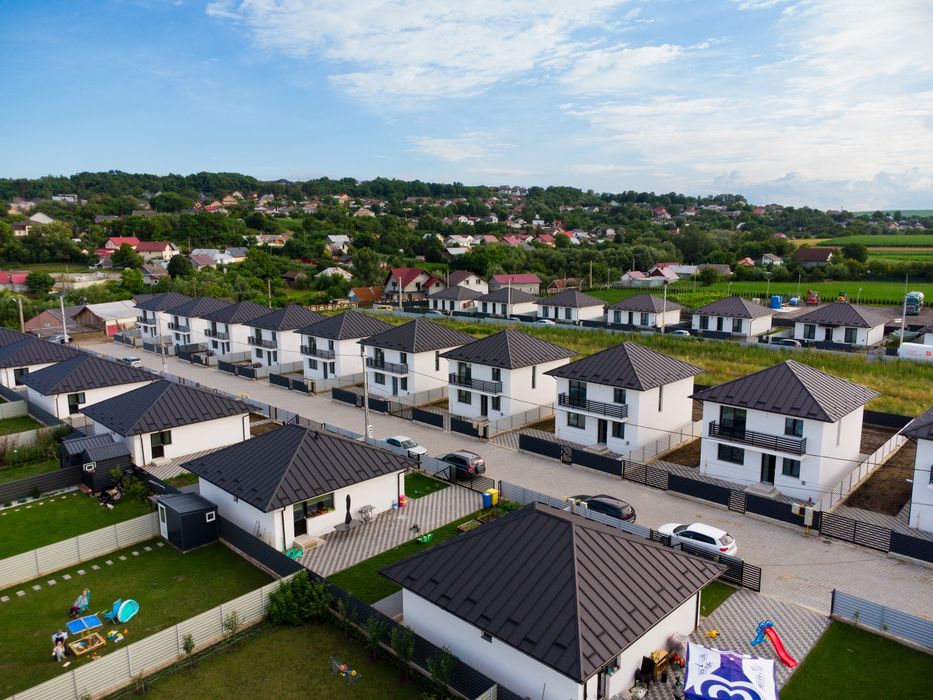Vand casa noua individuala complet mobilata si utilata