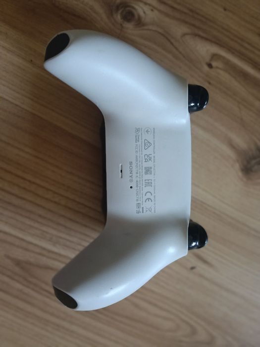 Vând maneta PlayStation 5 Dualsense