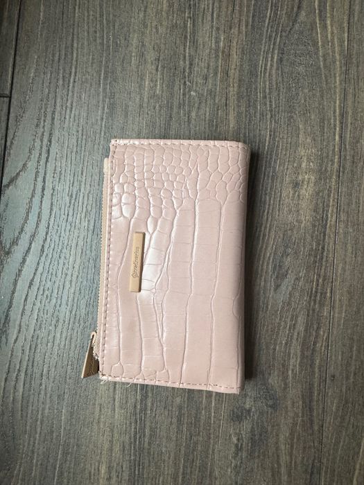 Портмонета parfois и Stradivarius