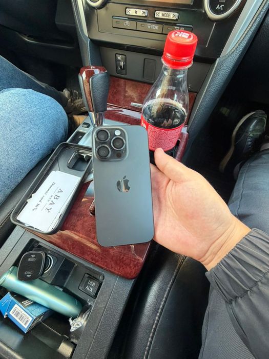 I phone 15 pro 256гб