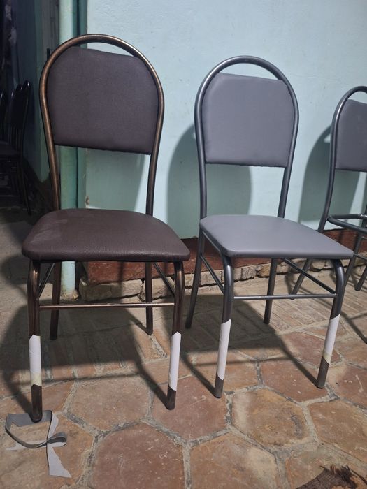 Ёгоч ва темирдан стуллар хамда хон-тахта