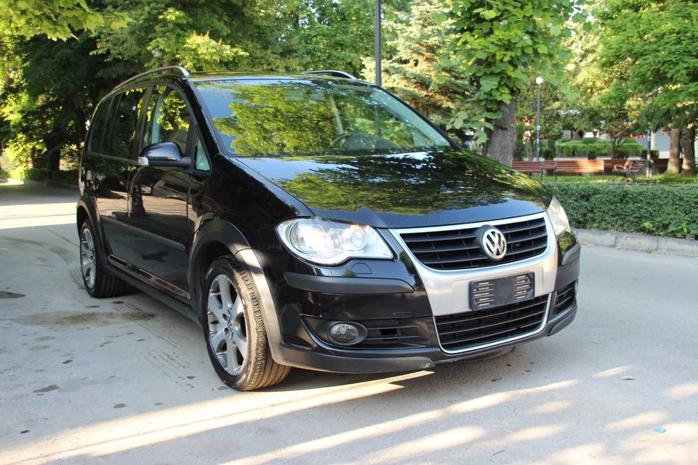 VW Touran Cross  2.0 TDI   6+1 места  нов внос - ЛИЗИНГ