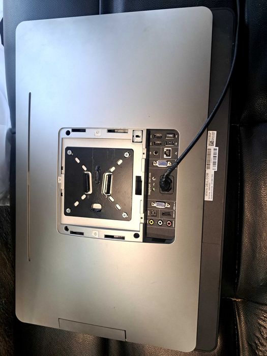 Dell Inspiron One 2330 Allin -one- компютър
