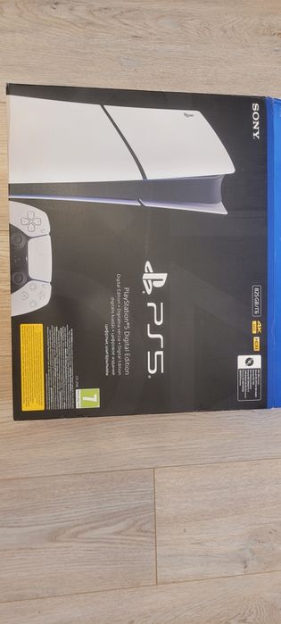 Playstation 5  825 GB