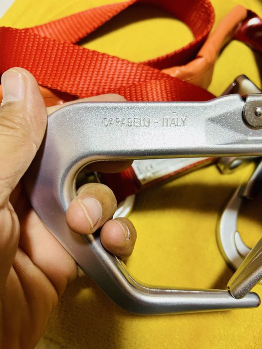 Centura de pozitionare cu mijloc de legatura nou