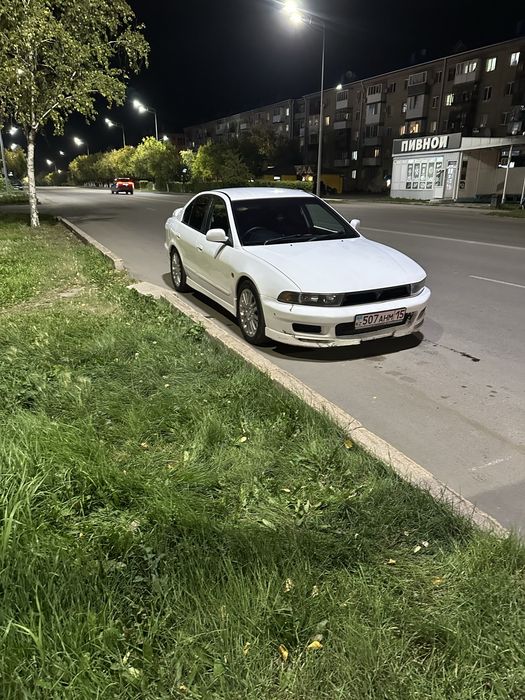 Mitsubishi galant 8