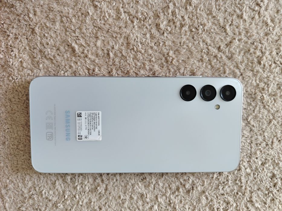 продаётся телефон