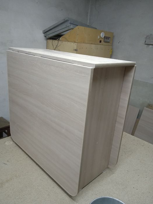 Стол книжка очень крепкий