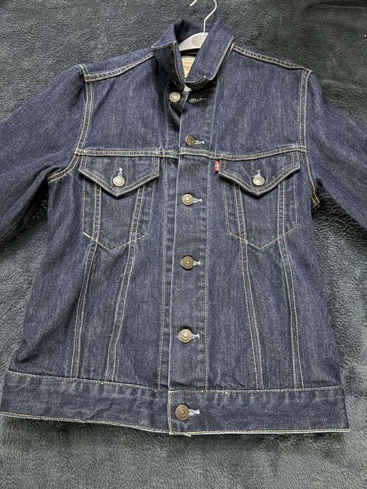 Levi's Dark Blue Denim Jacket Size S – Classic Style