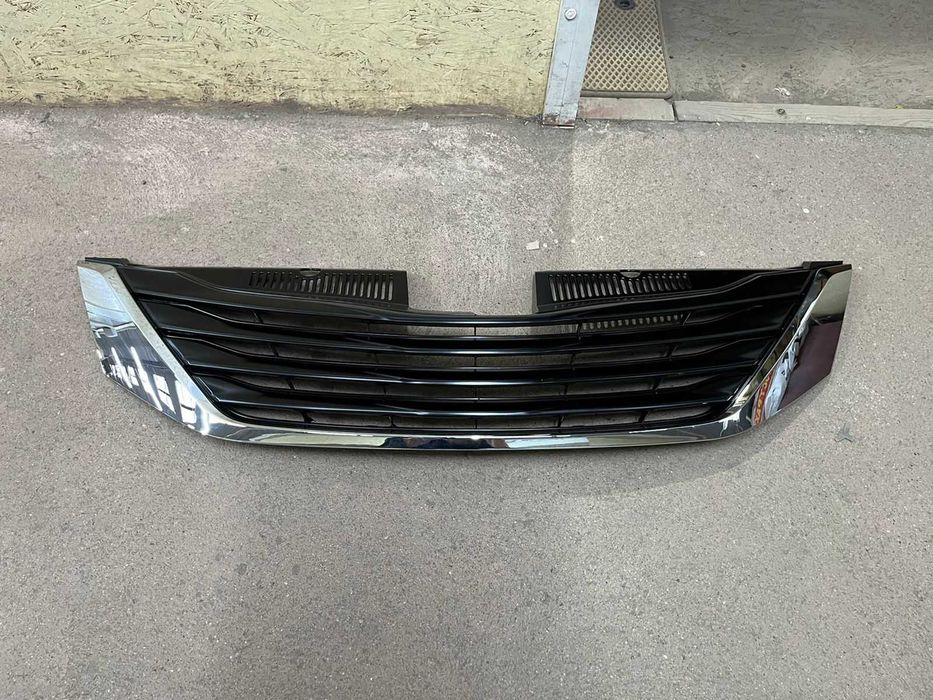 Решетка, Капот, Крыло Toyota Sienna 2011- / Тойота Сиена  Сиенна 2014