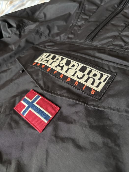 Черно яке Napapijri