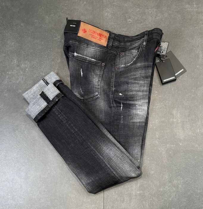 Мъжки дънки Dsquared2 модел 2026г