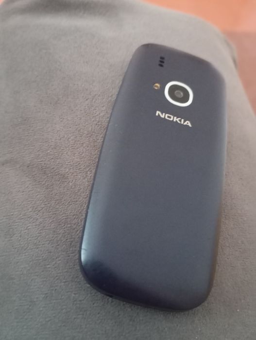Продам Nokia 33 10