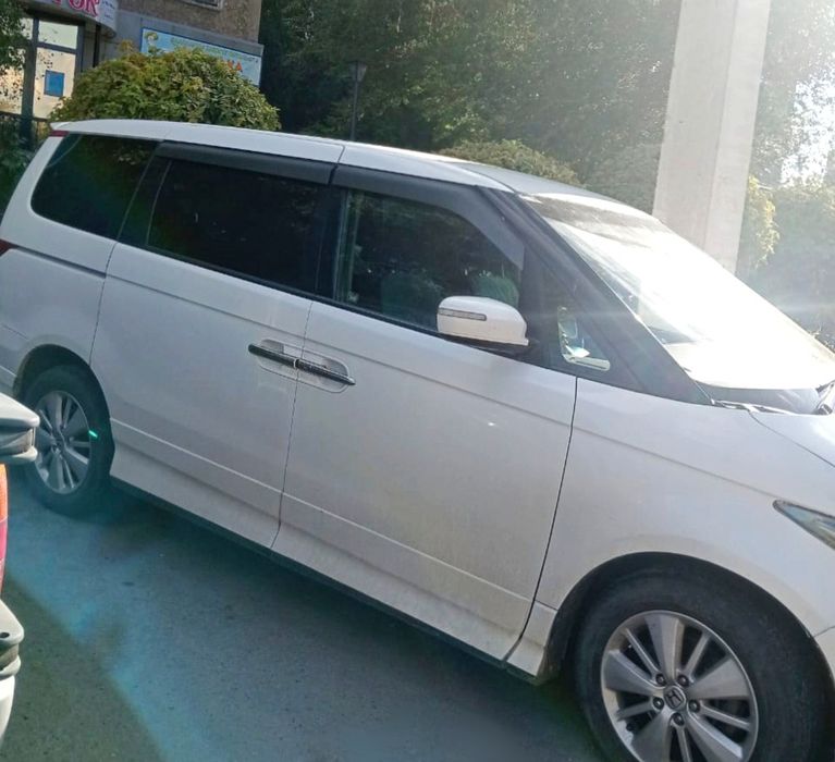 Продам HONDA elysion