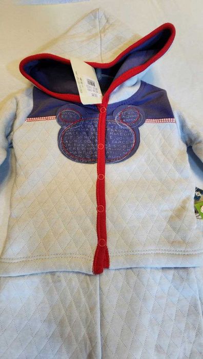 Детский костюмчик в наборе с носочками