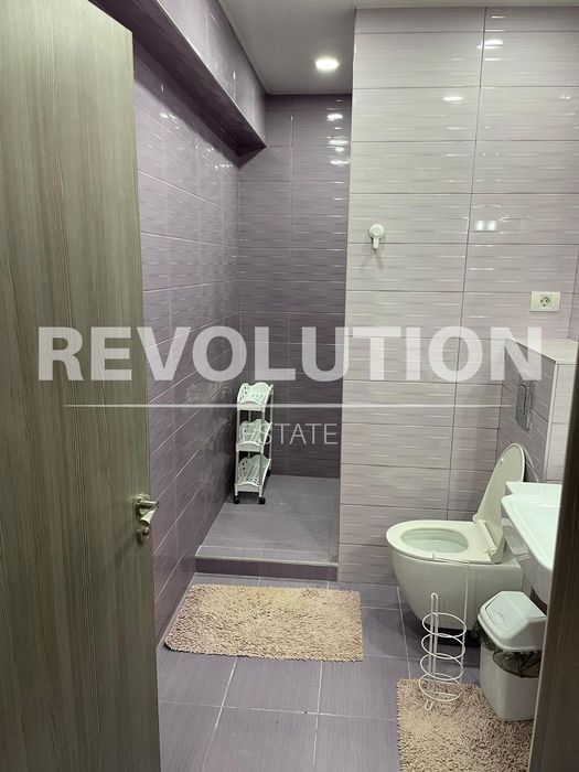 Дава се под наем Тристаен апартамент в Варна, Бриз - 160 кв.м за 897.6 € - Снимка #10