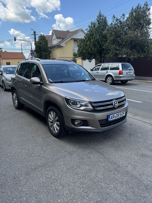VOLKSWAGEN Tiguan 2012