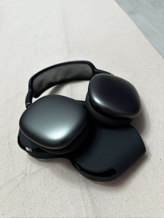 Продам Airpods Max