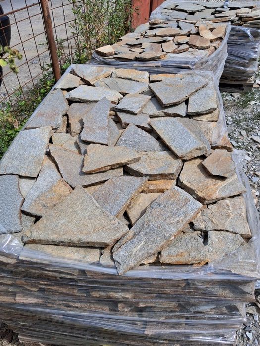 Vand si montez piatra naturala de munte