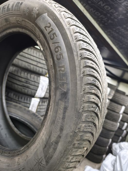 Зимни гуми 215/65R17