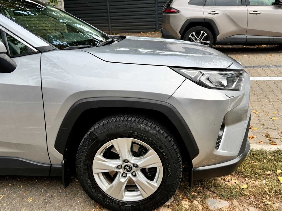 TOYOTA RAV4 2019 — imagine 2