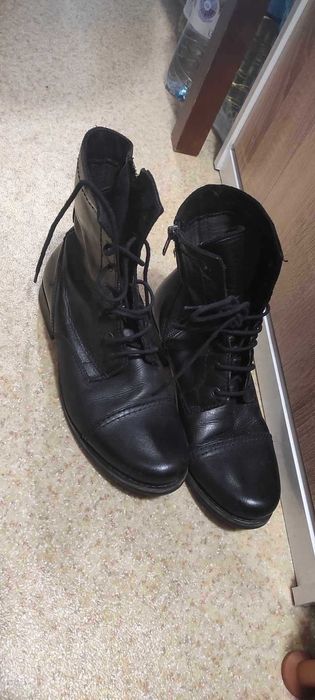 Мъжки боти от естествена кожа.