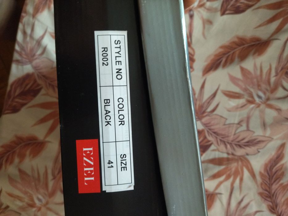 Продавам Боти 41 номер