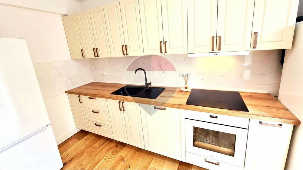 3 camere Timpuri Noi | Loc de parcare