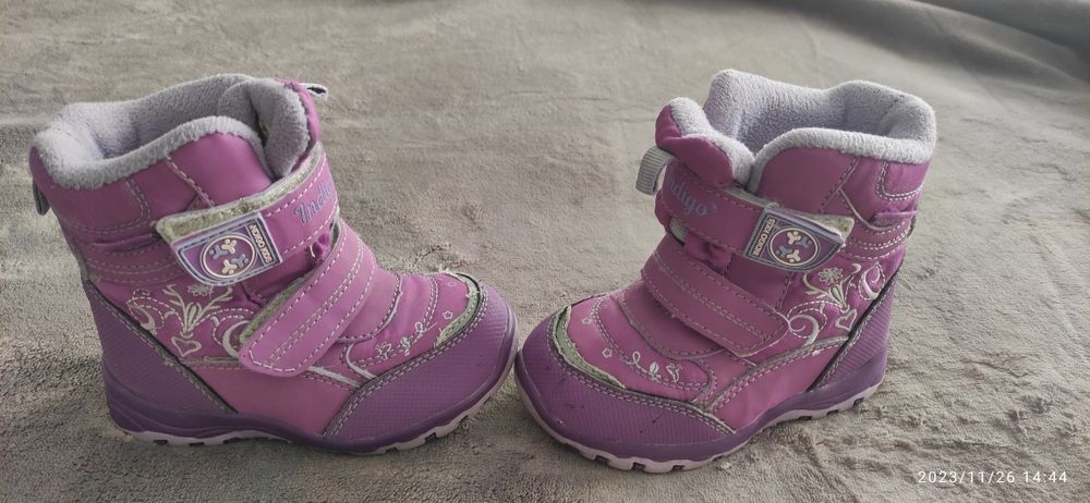 Продам сапоги для девочки