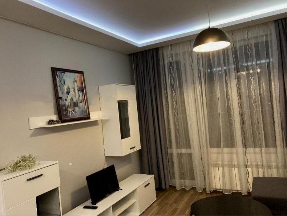 Дава се под наем Двустаен апартамент в София, Младост 1А - 60 кв.м за 618.12 € - Снимка #1