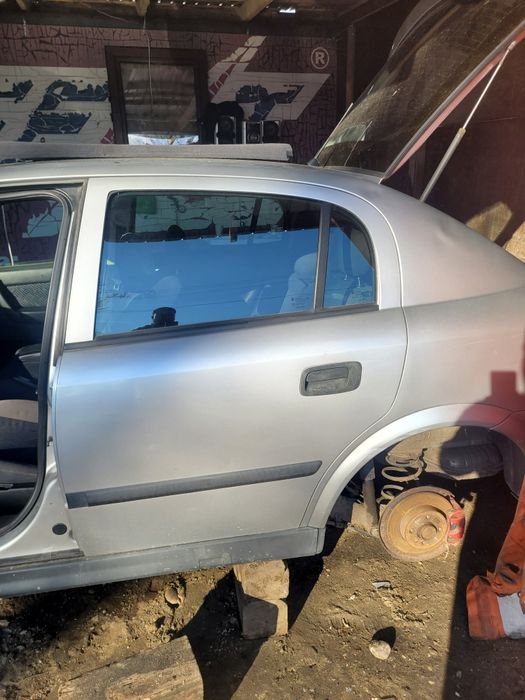 Usa stanga dreapta opel astra g