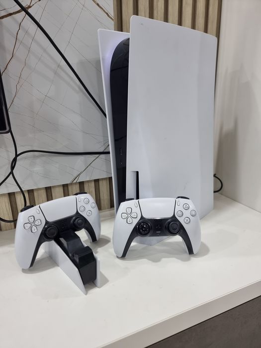 Playstation 5 c отлично