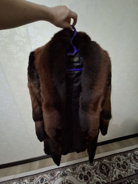 Мас күйде ұйықтап жатқан студент қызды шын мәнінде трафарет болды.