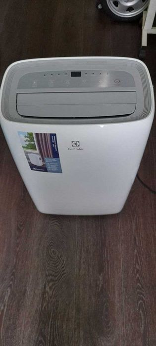 Мобильный кондиционер Electrolux EACM-11 CL/N3 Loft