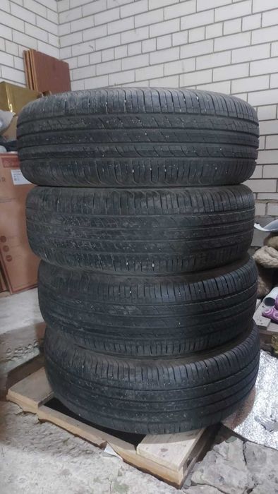 Продам шины 225/60/R18