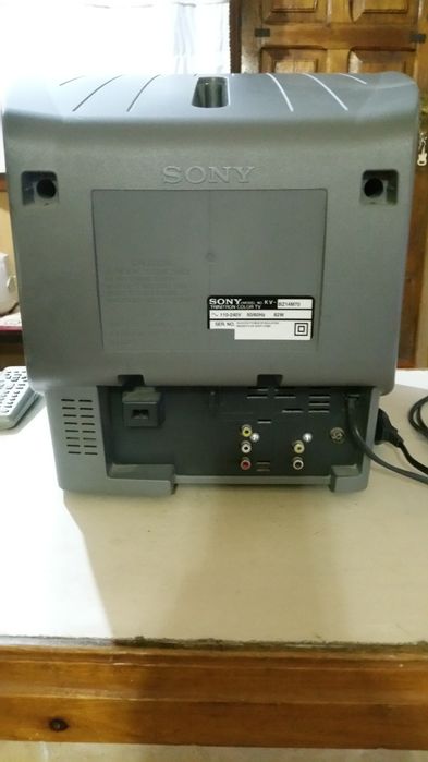 Тринитрон колор тв soni