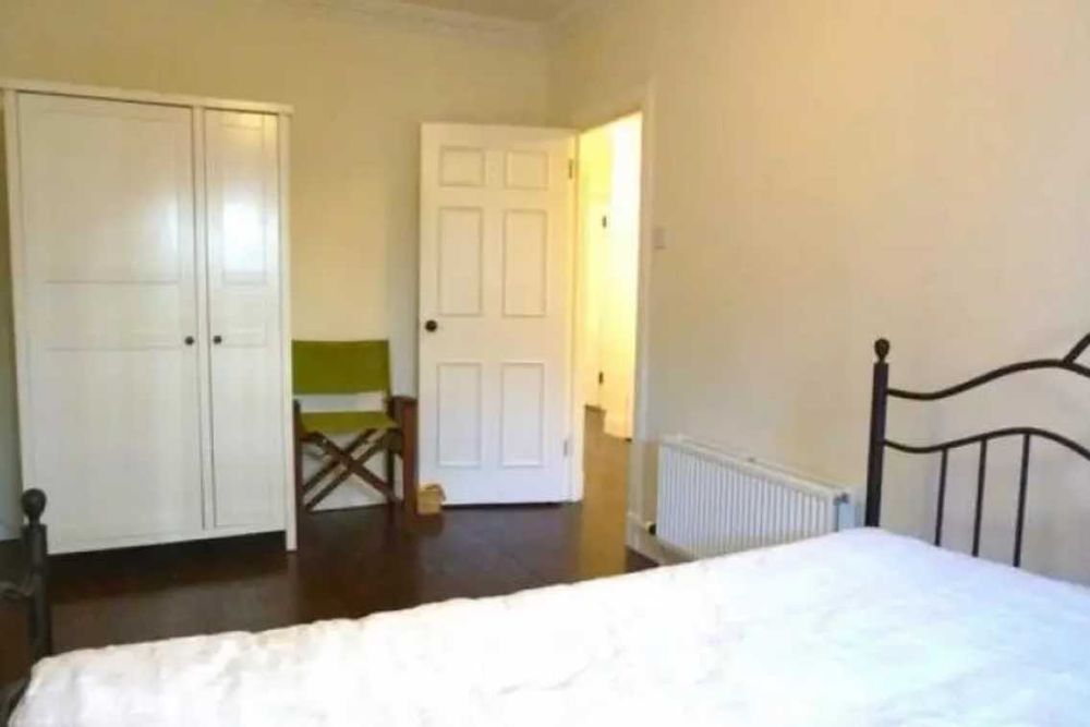 Дава се под наем Тристаен апартамент в Пловдив, Център - 71 кв.м за 178.5 € - Снимка #4