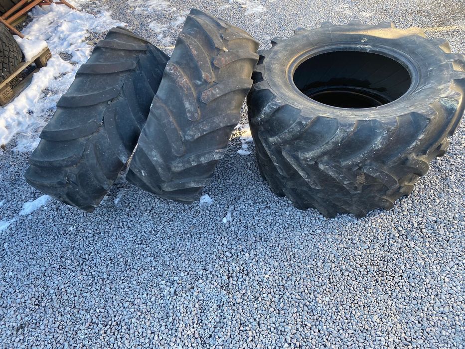 Anvelope cauciuc 320/65 R18  2buc pe stoc