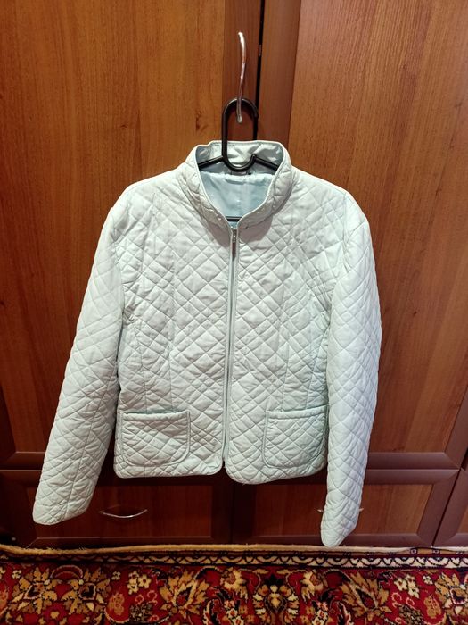 Продам женскую недорого