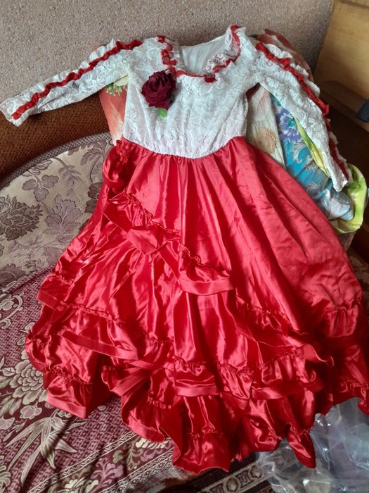 Платье детские бальные.