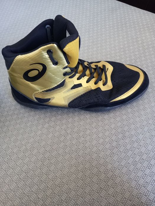Продам asics JB Elite