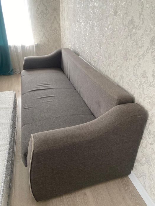 Продам добротный Диван