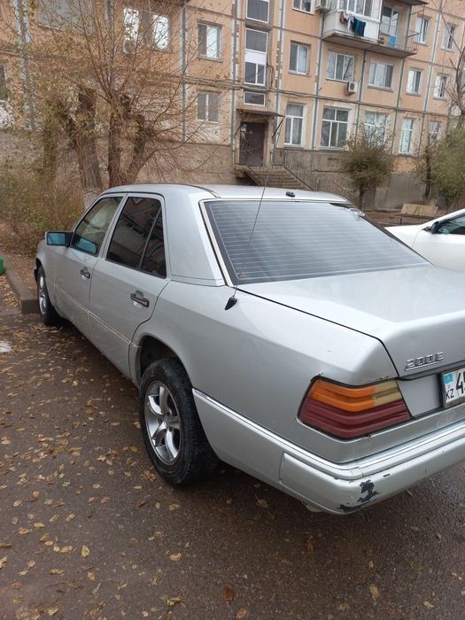 Mercedes-Benz E220