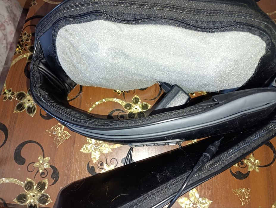 Продавам шиацу масажор Rexton CF 6650