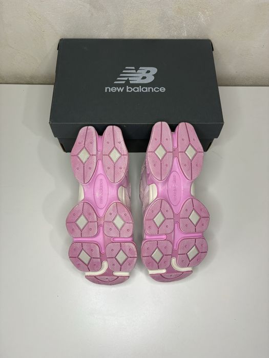 New Balance 9060 Pink