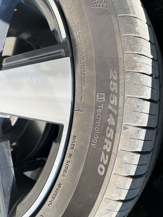 Продам резину бу 255/45 R20