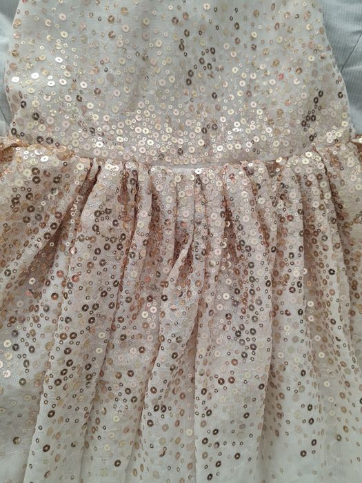 Парти рокля H&M момиче 5 до 6 години