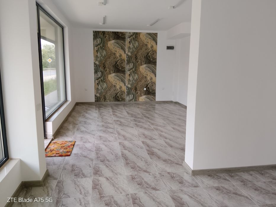 Дава се под наем Офис в Търговище, Център - 36 кв.м за 244.8 € - Снимка #1