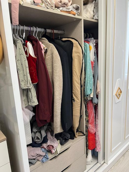 Шкаф, туалетный столик, 2 тумбочки