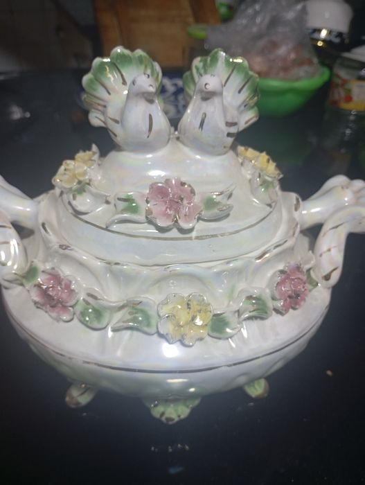 Антиквар ваза чиннидан тайорланган